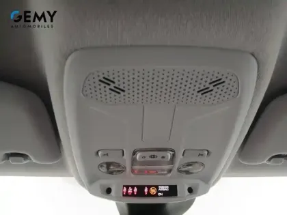 Photo 42 Peugeot 208  BlueHDi 100 S&S BVM6