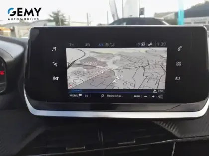 Photo 69 Peugeot 2008  PureTech 100 S&S BVM6