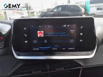 Photo 41 Peugeot 2008  PureTech 100 S&S BVM6