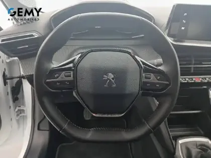 Photo 83 Peugeot 208  PureTech 75 S&S BVM5