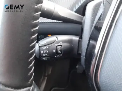 Photo 23 Peugeot 208  PureTech 75 S&S BVM5