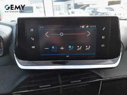 Photo 14 Peugeot 208  PureTech 75 S&S BVM5