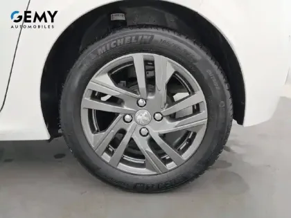 Photo 59 Peugeot 208  PureTech 75 S&S BVM5