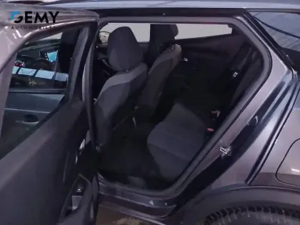 Photo 43 Peugeot 2008  PureTech 100 S&S BVM6