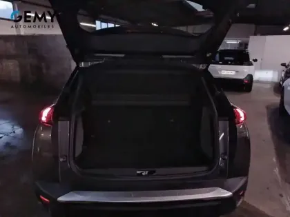 Photo 39 Peugeot 2008  PureTech 100 S&S BVM6