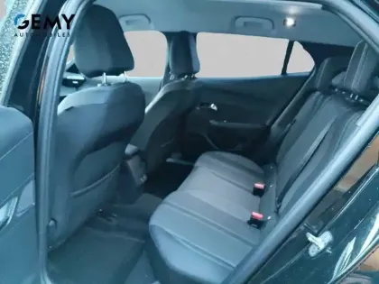 Photo 9 Peugeot 2008  PureTech 130 S&S EAT8