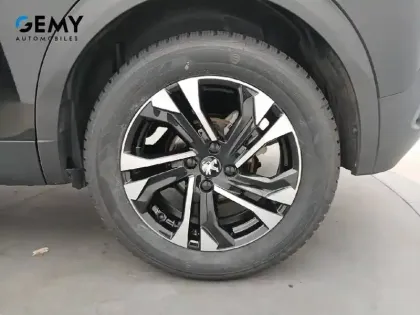 Photo 28 Peugeot 2008  PureTech 130 S&S EAT8