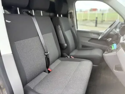 Photo 8 Volkswagen Transporter  6.1 VAN L1H1 2.0 TDI 150 BVM6