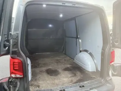Photo 6 Volkswagen Transporter  6.1 VAN L1H1 2.0 TDI 150 BVM6