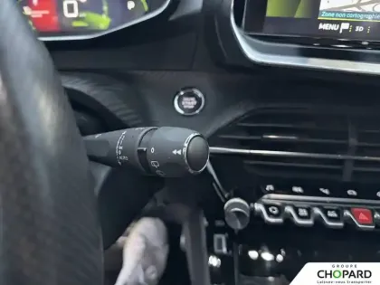 Photo 17 Peugeot 208  PureTech 100 S&S EAT8