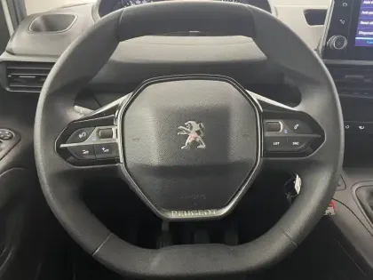 Photo 22 Peugeot Partner  FOURGON STANDARD 650 KG BLUEHDI 100 S&S BVM5