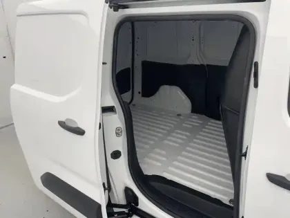 Photo 14 Peugeot Partner  FOURGON STANDARD 650 KG BLUEHDI 100 S&S BVM5