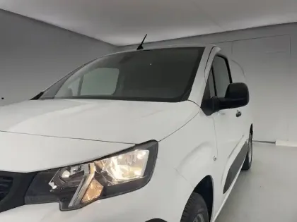 Photo 24 Peugeot Partner  FOURGON STANDARD 650 KG BLUEHDI 100 S&S BVM5