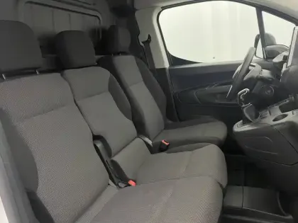 Photo 23 Peugeot Partner  FOURGON STANDARD 650 KG BLUEHDI 100 S&S BVM5