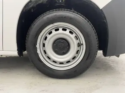 Photo 17 Peugeot Partner  FOURGON STANDARD 650 KG BLUEHDI 100 S&S BVM5