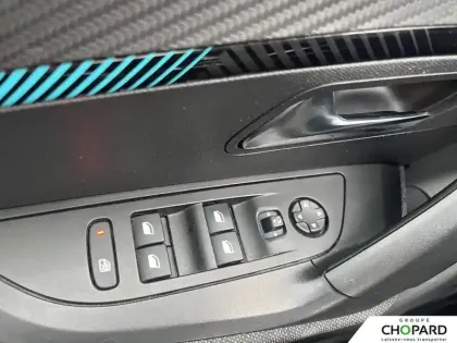 Photo 16 Peugeot 2008  Electrique 136 ch