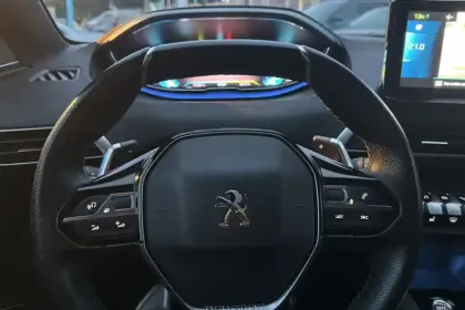 Photo 33 Peugeot 3008  Hybrid 225 e-EAT8