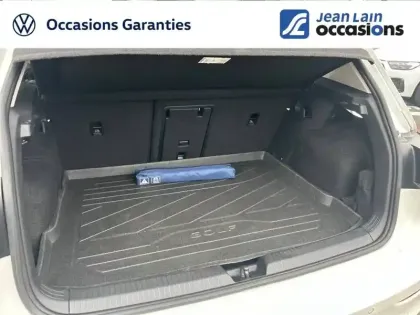 Photo 13 Volkswagen Golf  1.5 eTSI OPF 130 DSG7