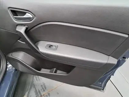 Photo 24 Renault Captur  TCe 90 - 21