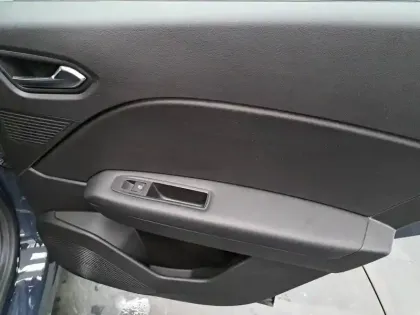 Photo 22 Renault Captur  TCe 90 - 21