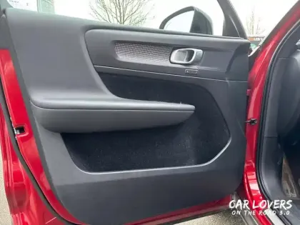 Photo 22 Volvo Xc40  D3 AdBlue 150 ch Geartronic 8