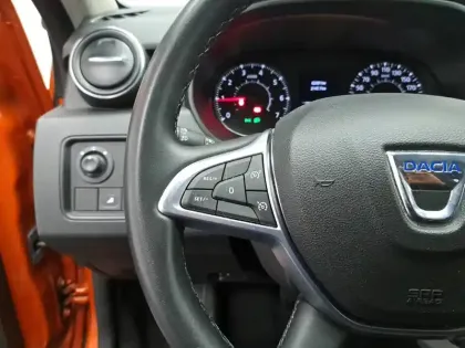 Photo 80 Dacia Duster  TCe 150 FAP 4x2 EDC