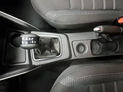 Photo 83 Dacia Duster  TCe 150 FAP 4x2 EDC