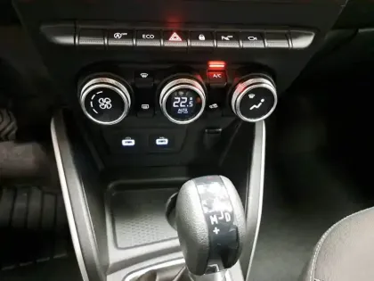 Photo 85 Dacia Duster  TCe 150 FAP 4x2 EDC