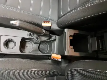 Photo 84 Dacia Duster  TCe 150 FAP 4x2 EDC