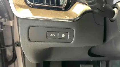 Photo 14 Volvo Xc60  T6 AWD Hybride rechargeable 253 ch+145 ch Geartronic 8