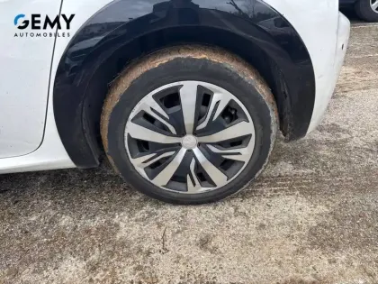 Photo 42 Peugeot 208  Electrique 50 kWh 136ch