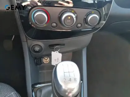 Photo 20 Renault Clio  dCi 90 E6C