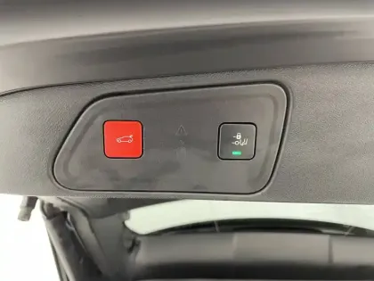 Photo 31 Peugeot 3008  Hybrid 225 e-EAT8