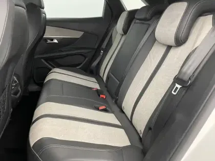 Photo 14 Peugeot 3008  Hybrid 225 e-EAT8