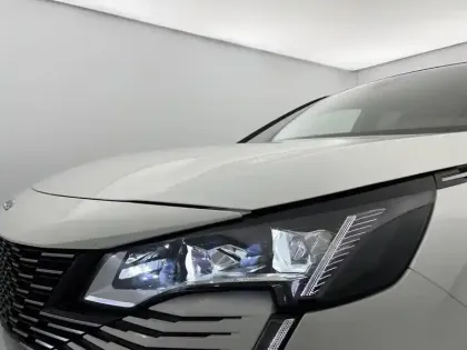 Photo 33 Peugeot 3008  Hybrid 225 e-EAT8