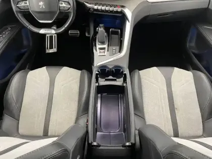 Photo 26 Peugeot 3008  Hybrid 225 e-EAT8