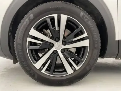 Photo 16 Peugeot 3008  Hybrid 225 e-EAT8