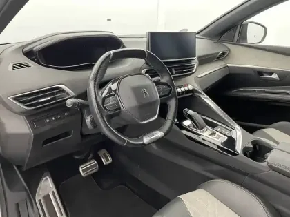 Photo 23 Peugeot 3008  Hybrid 225 e-EAT8