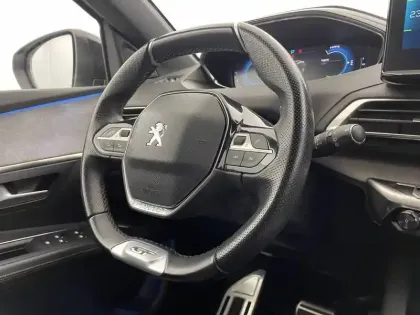 Photo 30 Peugeot 3008  Hybrid 225 e-EAT8