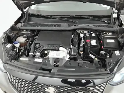 Photo 82 Peugeot 2008  PureTech 100 S&S BVM6