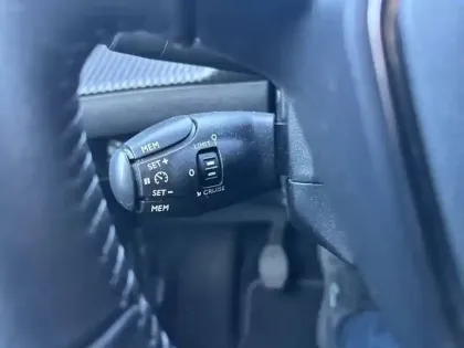 Photo 14 Peugeot 2008  PureTech 100 S&S BVM6