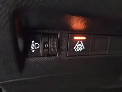 Photo 49 Peugeot 2008  PureTech 100 S&S BVM6