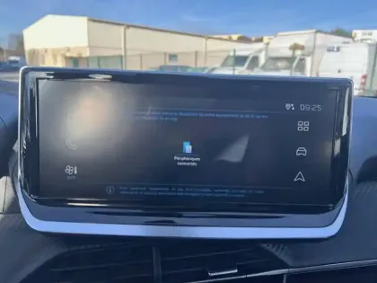 Photo 59 Peugeot 2008  PureTech 100 S&S BVM6