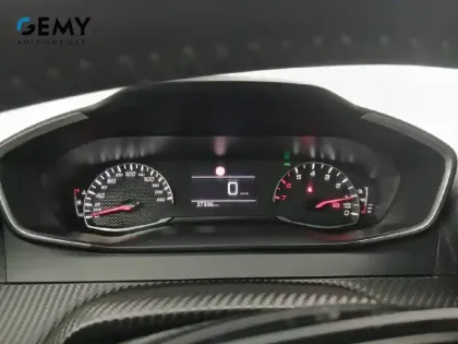 Photo 55 Peugeot 2008  PureTech 100 S&S BVM6