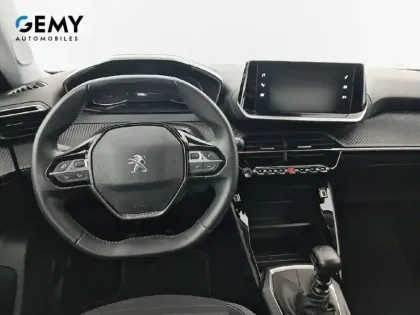 Photo 70 Peugeot 2008  PureTech 100 S&S BVM6