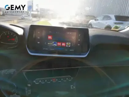 Photo 11 Peugeot 2008  PureTech 100 S&S BVM6