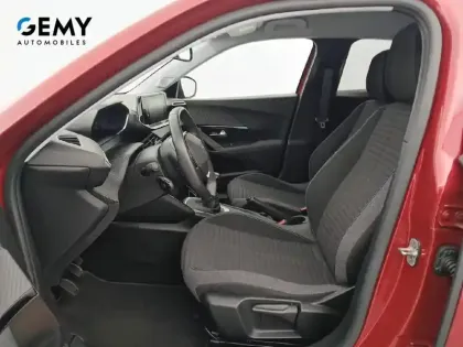 Photo 48 Peugeot 2008  PureTech 100 S&S BVM6