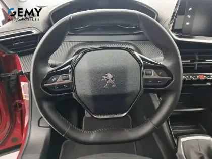 Photo 52 Peugeot 2008  PureTech 100 S&S BVM6