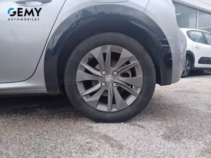 Photo 10 Peugeot 208  Electrique 50 kWh 136ch