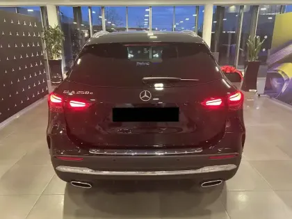 Photo 15 Mercedes GLA  250 e Hybrid EQ 8G-DCT